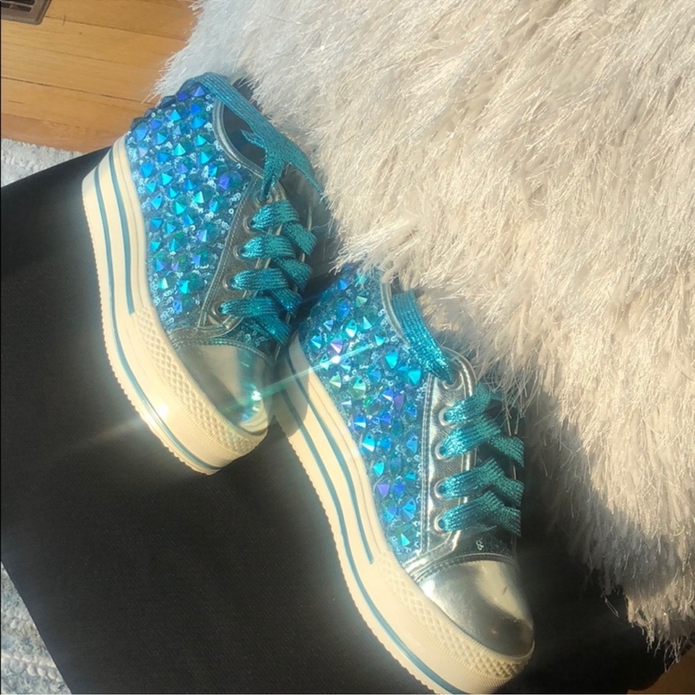 Helen’s Heart Jeweled High Top Sneakers ❤️ F